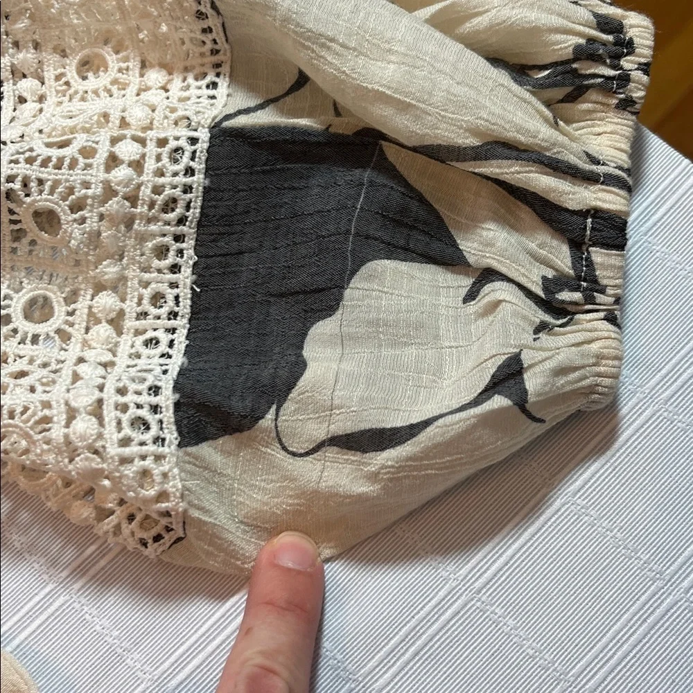 Zac & Rachel Boho Cottagecore Black and Cream Floral Blouse Crochet Details L - Picture 9 of 9